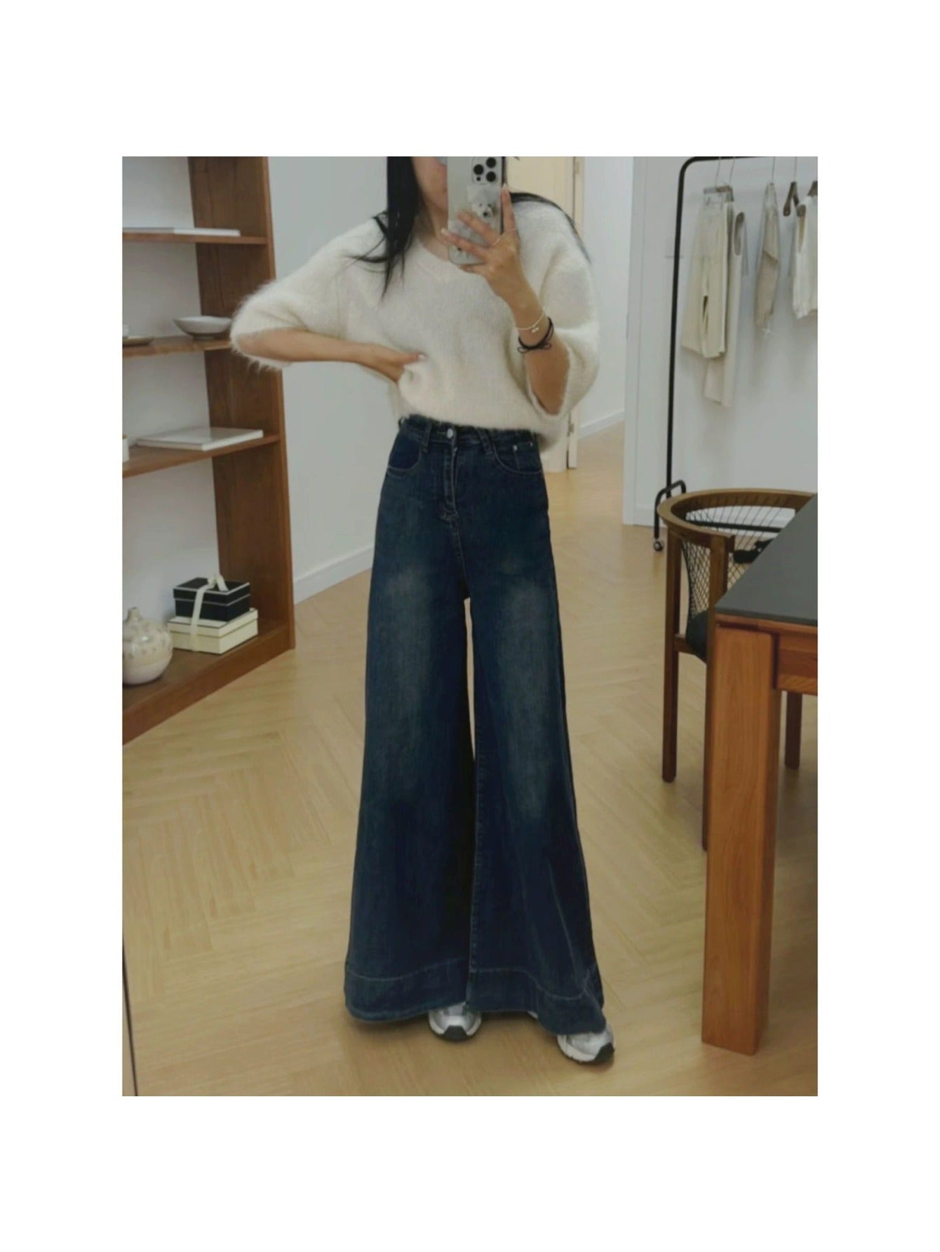 Vintage High-Waisted Wide Leg Jeans