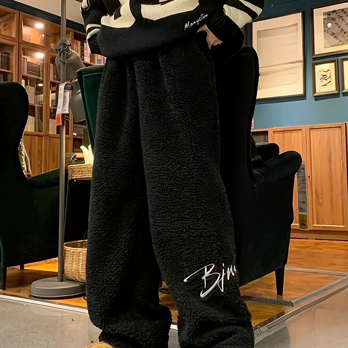 Fleece-Lined Embroidered Casual Pants