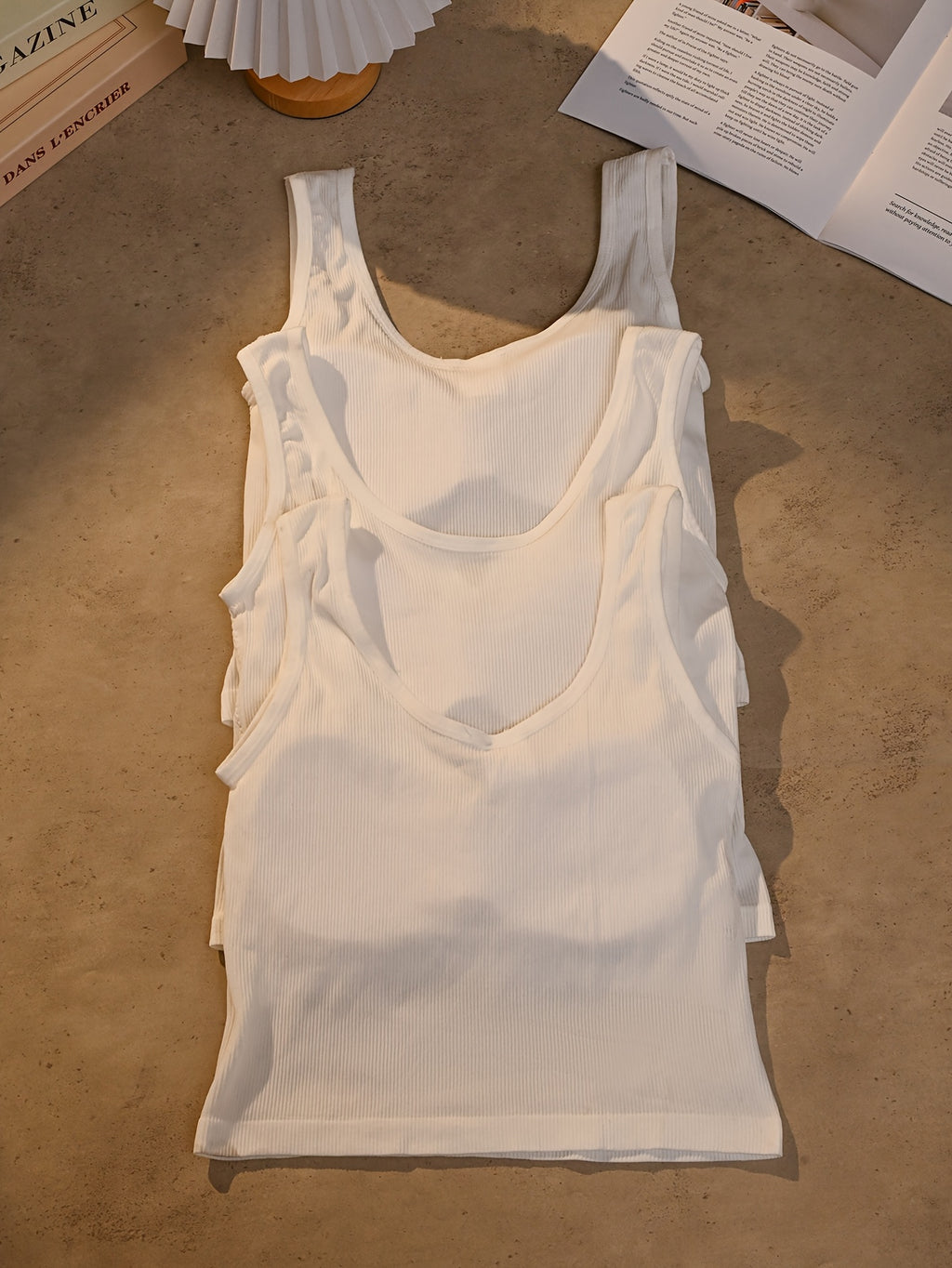 {3pcs} Sleeveless V-Neck Tank Tops with Built-In Bra Pads