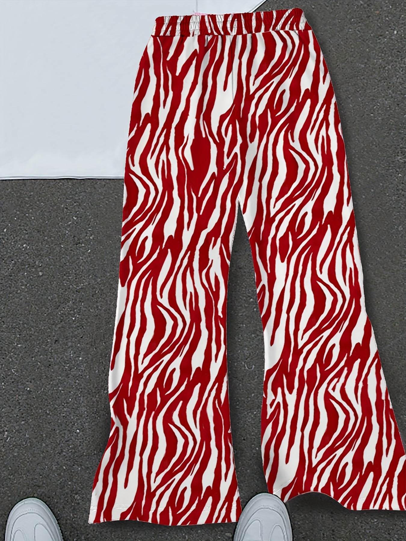 Short-Sleeved T-Shirt and Long Pants Set