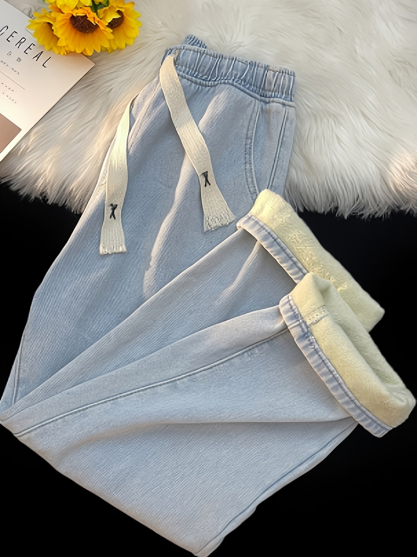 Fleece-Lined Heat-Retaining Slimming Elastic Waist Drawstring Light Blue Jeans