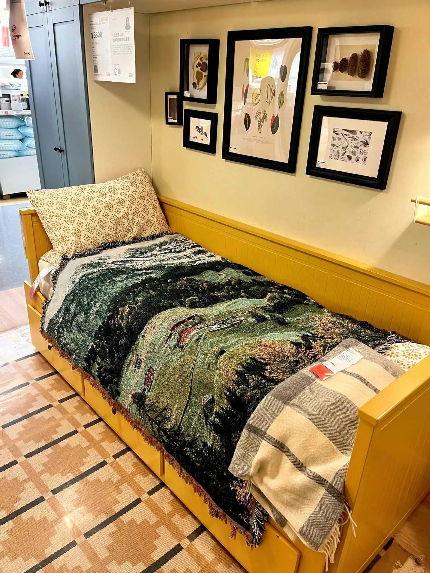 Snow Mountain Forest Cotton Thread Woven Blanket