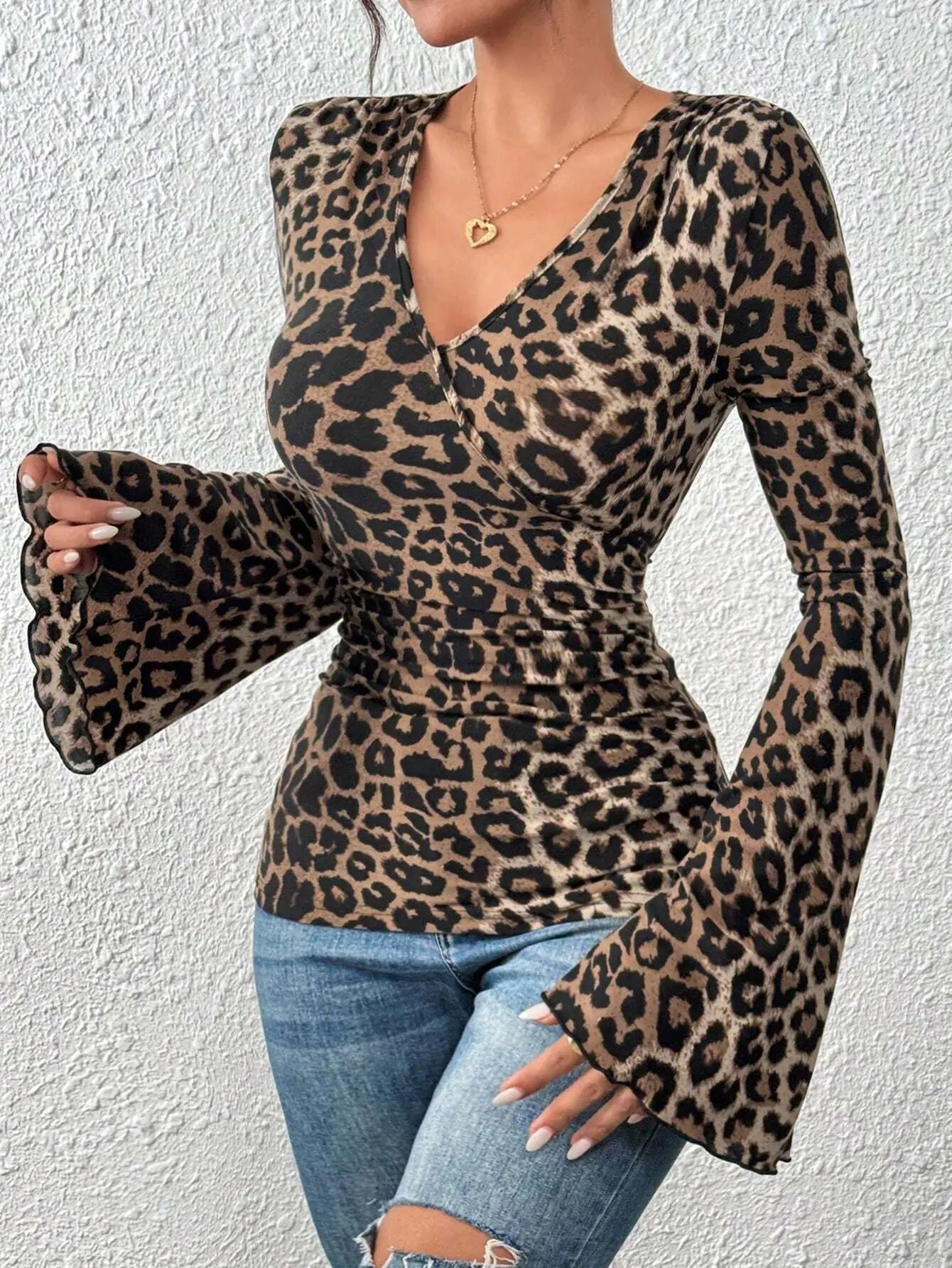 V-neck Leopard Print Knitted T-Shirt