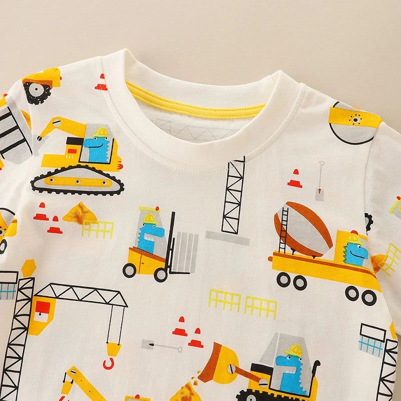 A set of short sleeved T-shirts for boys, knitted cotton summer cartoon excavator round neck baby T-shirt 2-7Y