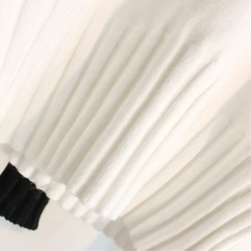 Loose Fit Knitted Pullover Turtleneck