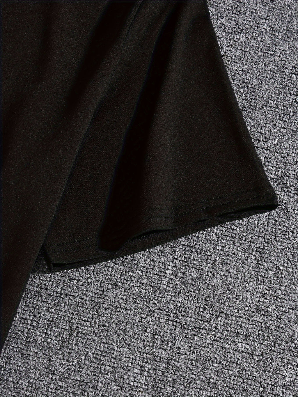 Short-Sleeved T-shirt with English Print