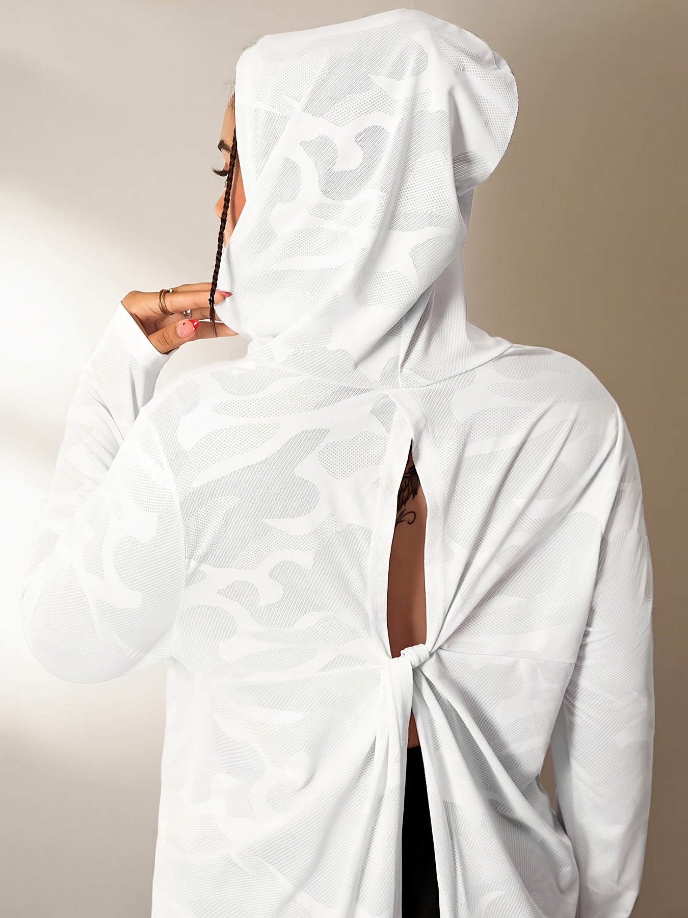 Hooded Sports Shirt Ultra-Thin Camouflage Loose Pullover with Split Back and Bow Design