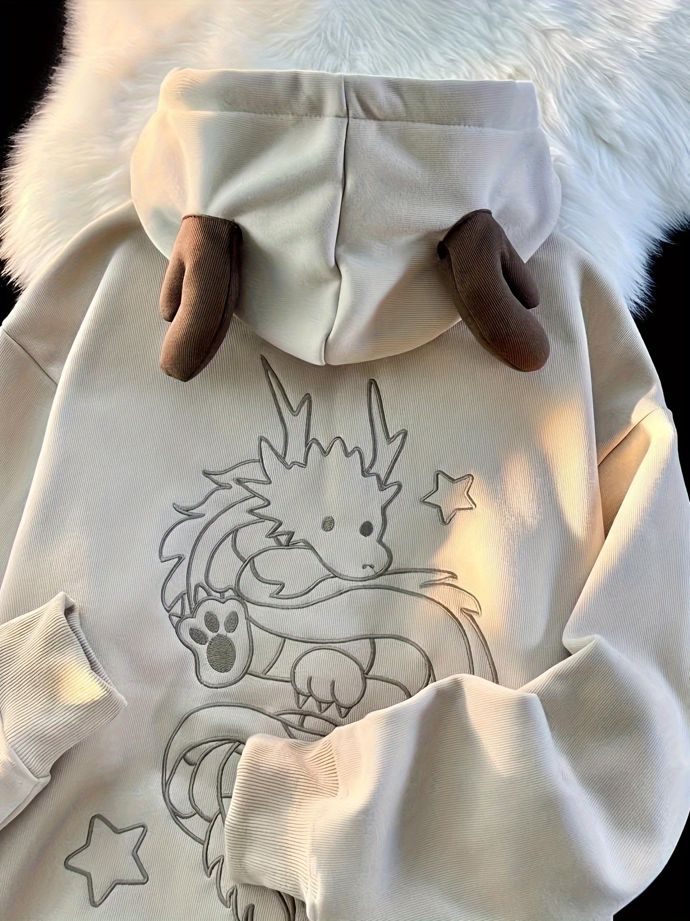 Women's Thick Fleece-Lined Hooded Sweatshirt with Intricate Dragon & Star Embroidery - Cozy Winter Pullover, Machine Washable Casual Outerwear, Cute Sweatshirts, Autumn Wardrobe, Trendy Hooded Top, Soft Fabric Construction