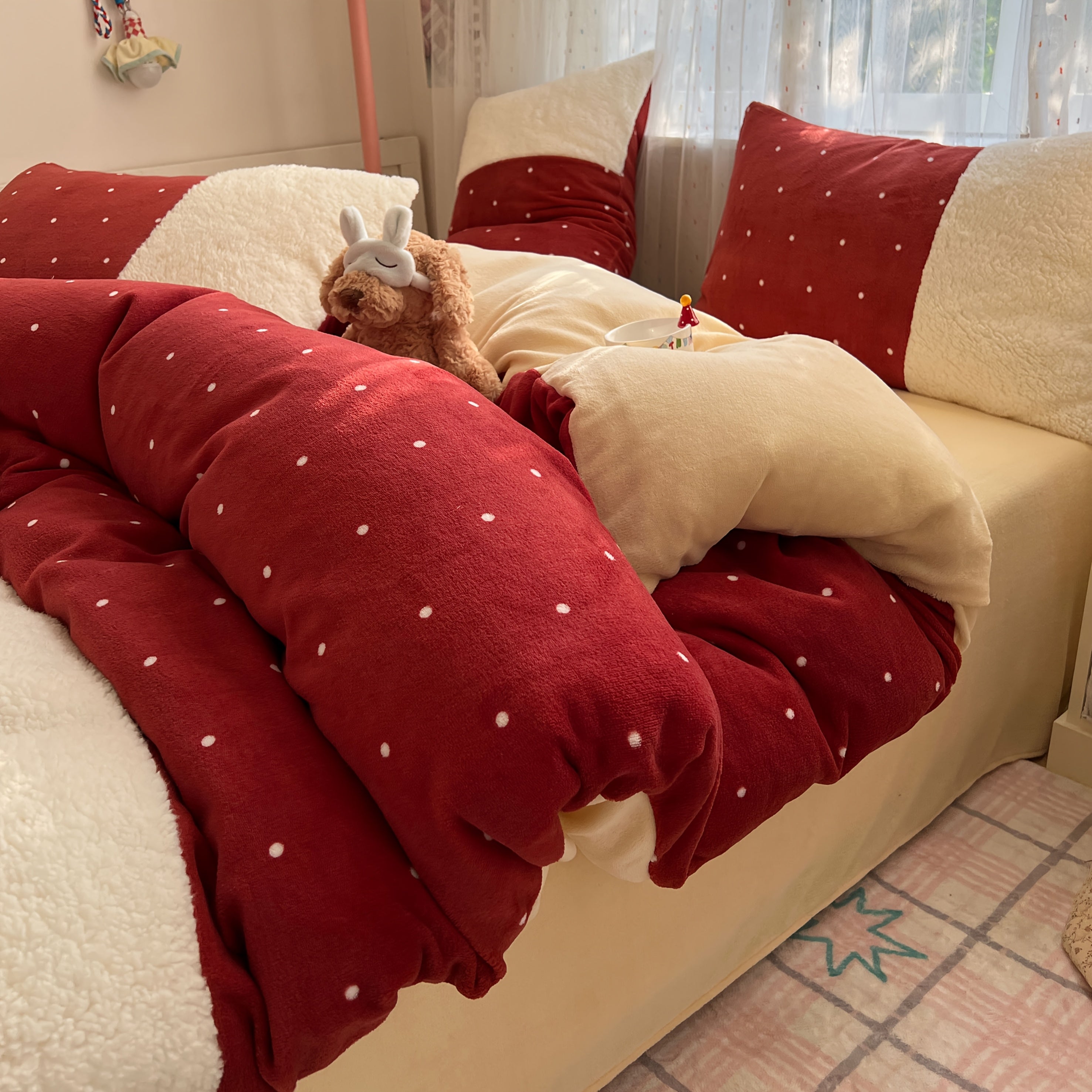 Milk Velvet Four-Piece Set with Spliced Duvet Cover in Two-Tone Color Scheme