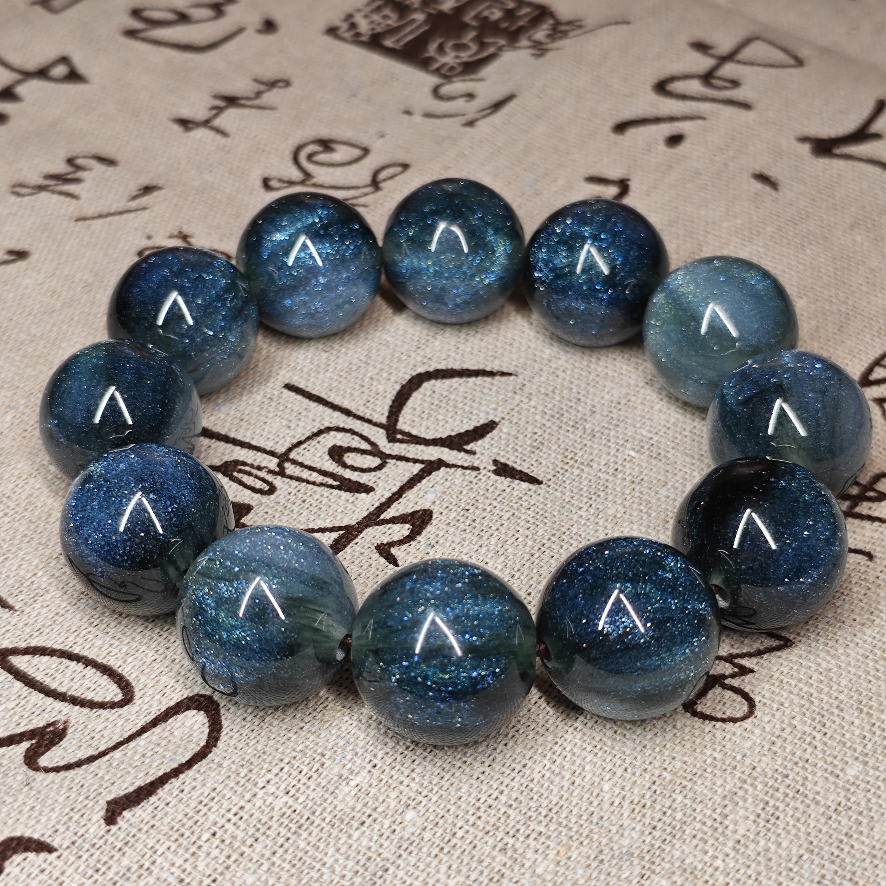 20mm Gradient Blue Sea Willow Iron Tree Fossil Secreted Large Bead Stretch Bracelet