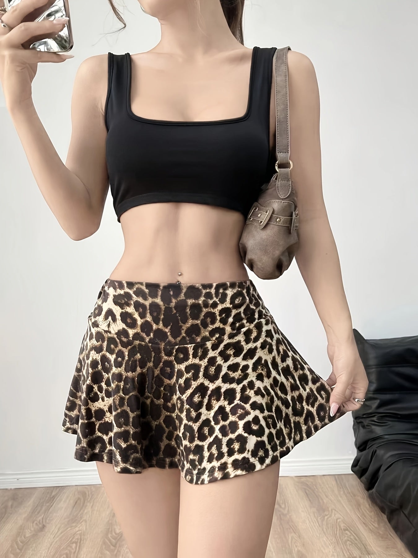 Stretchy Leopard Print Skort