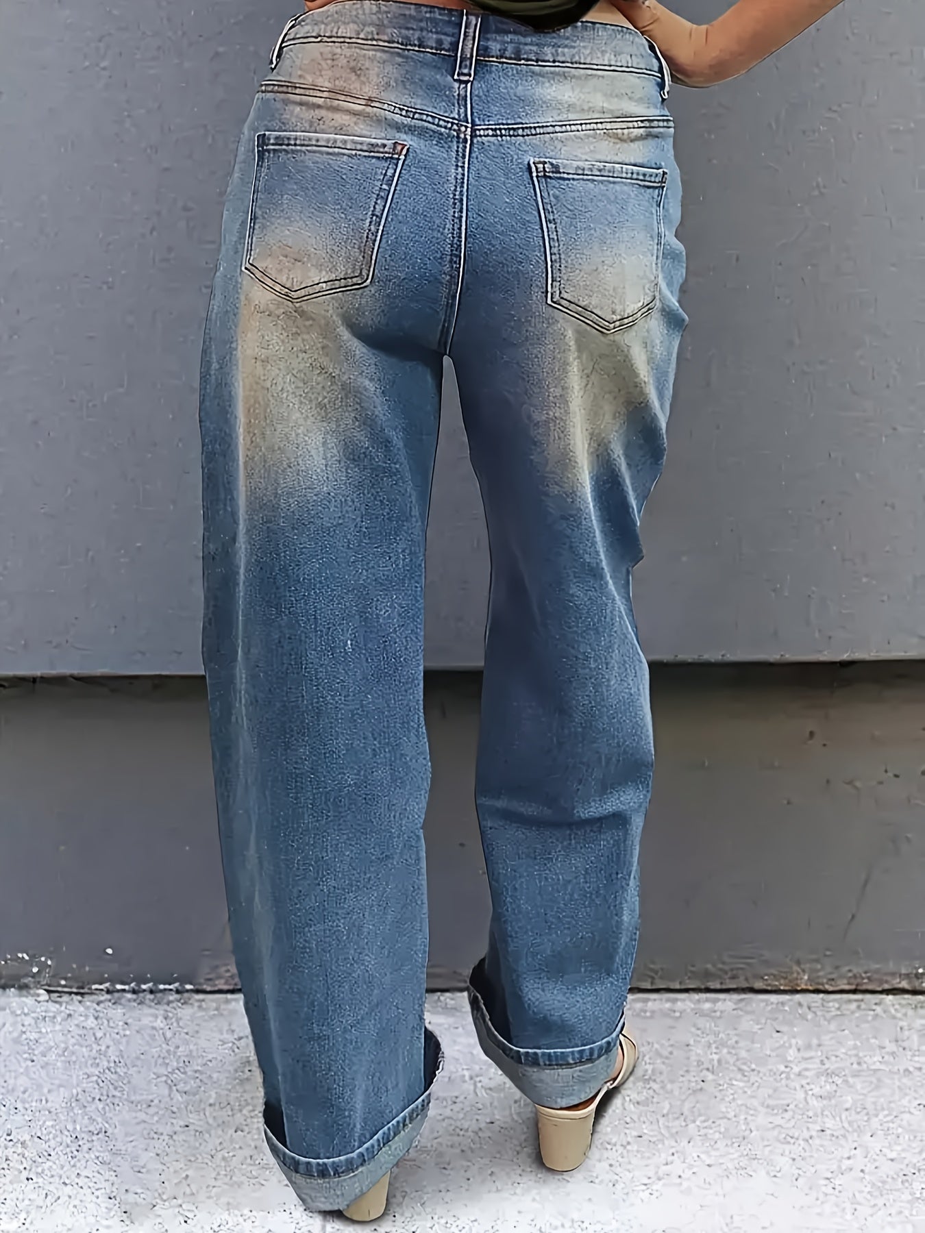High-Waisted Jeans