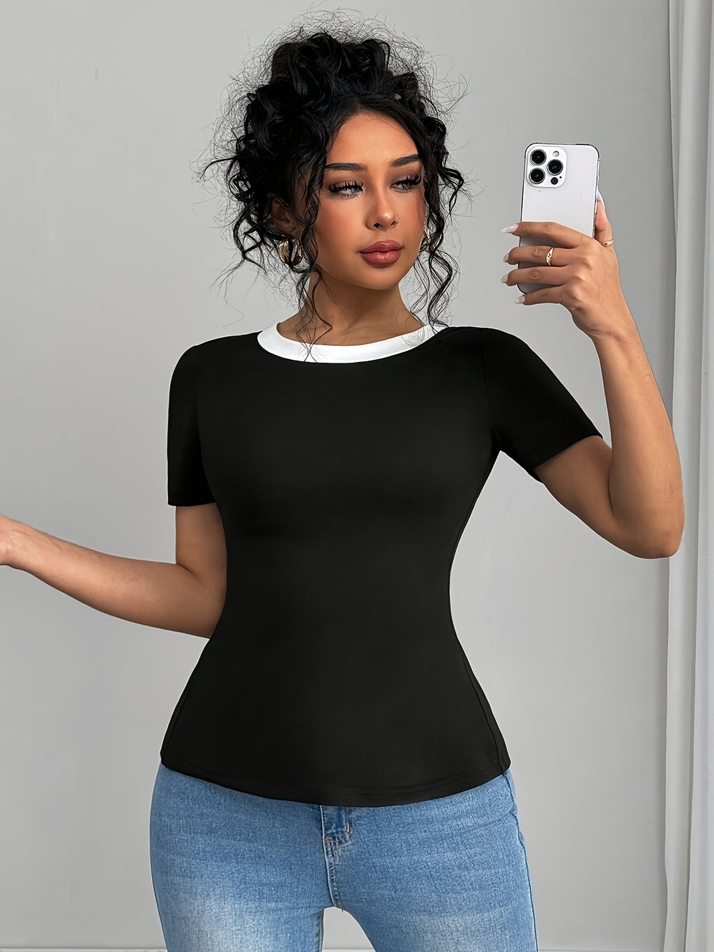 T-Shirt with White Bow Detail