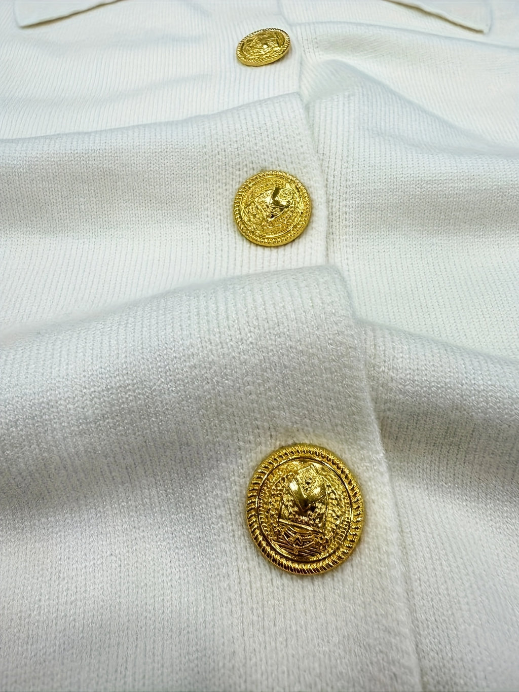 Women's Trendy Elegant and Stylish White Cardigan Sweater for Autumn/Winter, Machine Washable Hand Washable