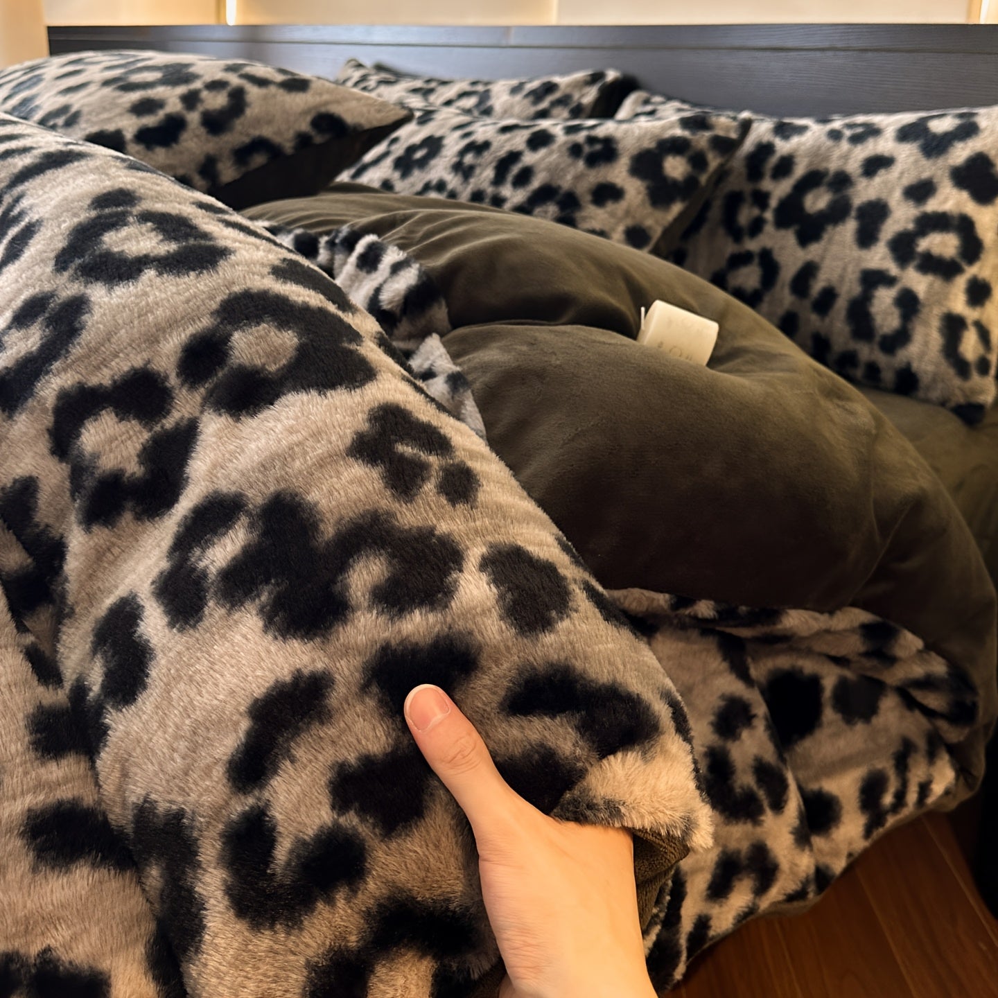 {3/4pcs} Leopard Print Duvet Cover and Bed Sheets