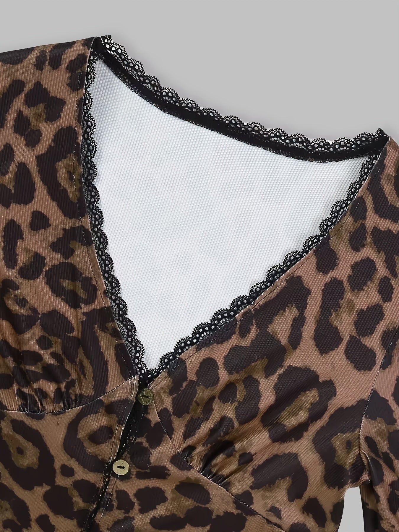 Leopard Print V-Neck Long Sleeve Blouse