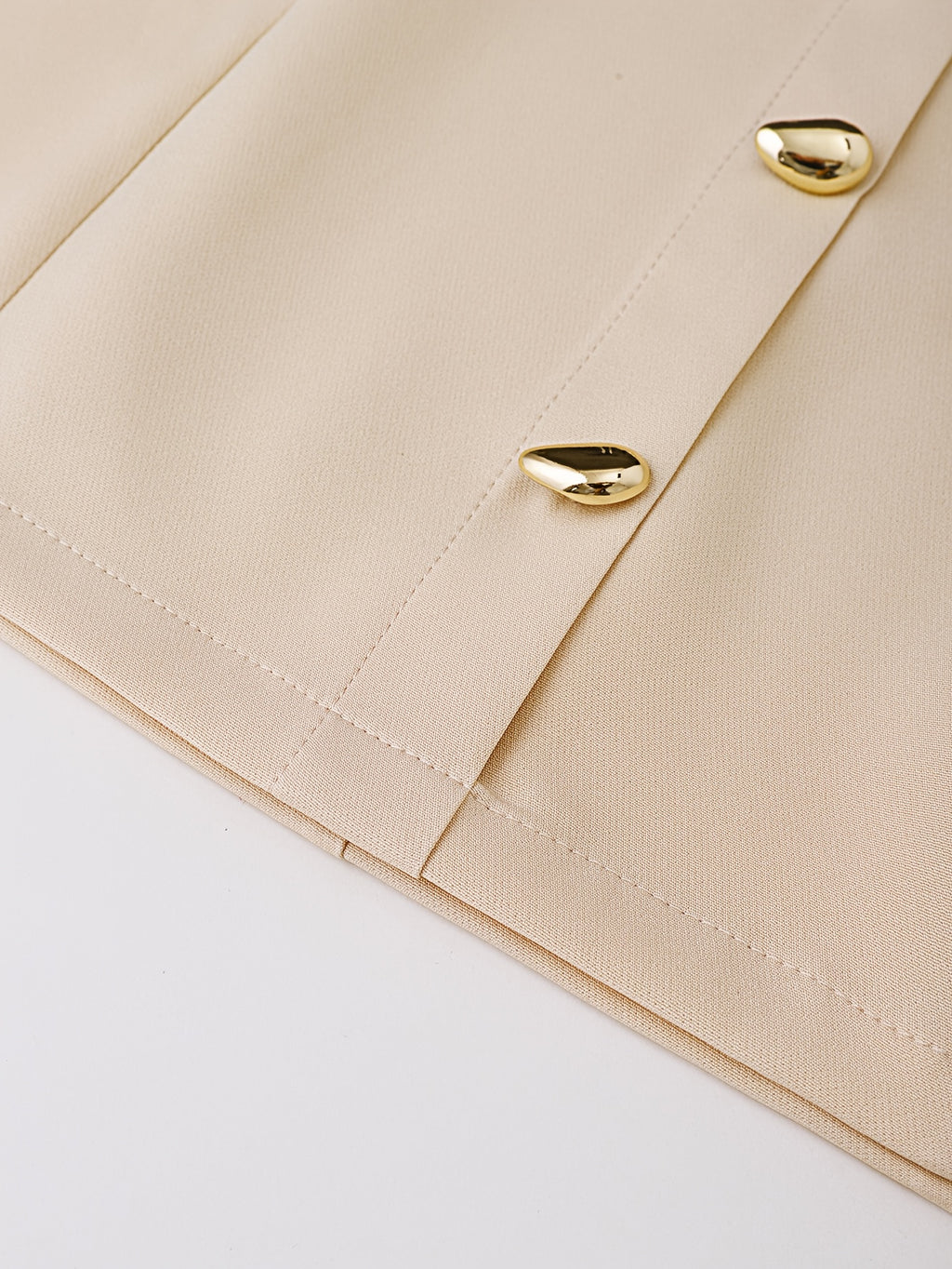 Sleeveless Waist-Cinching Dress with Tie and Button Closure