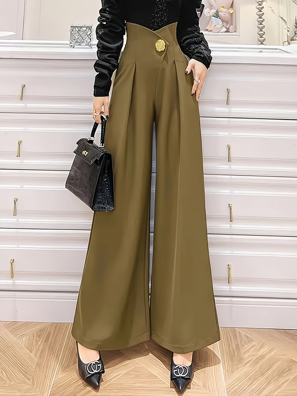 High-Waisted Straight-Leg Pants with 3D Button Detail
