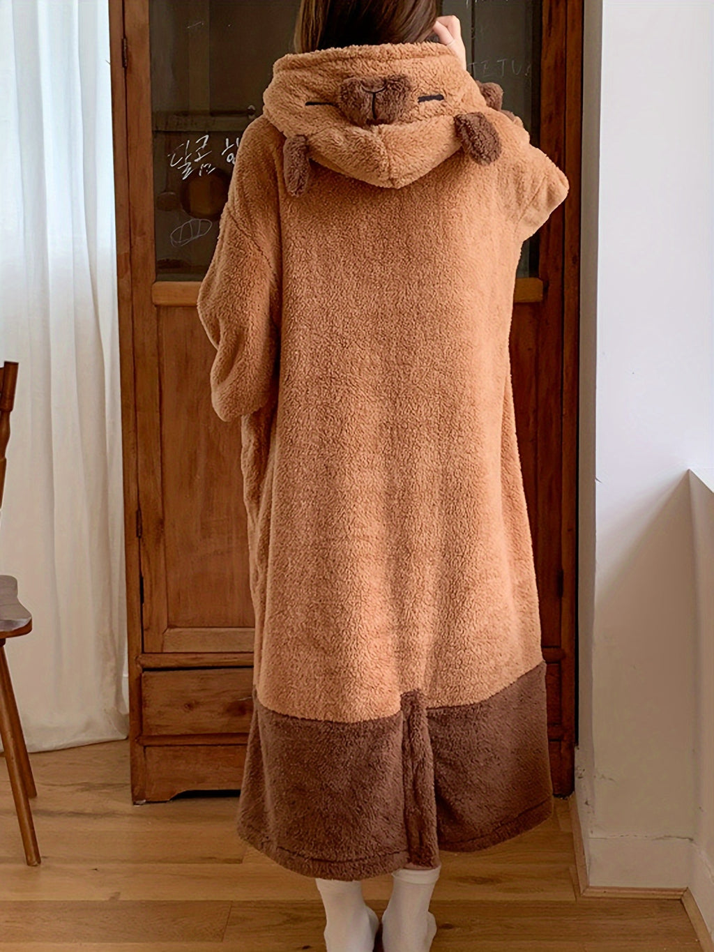 Capybara Long-Sleeved Plush Dress Robe