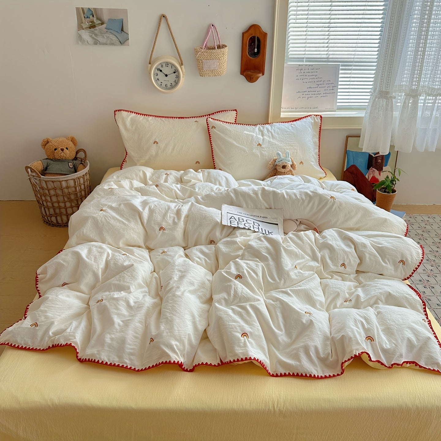 {4pcs} Shell-Edge Embroidery Duvet Set