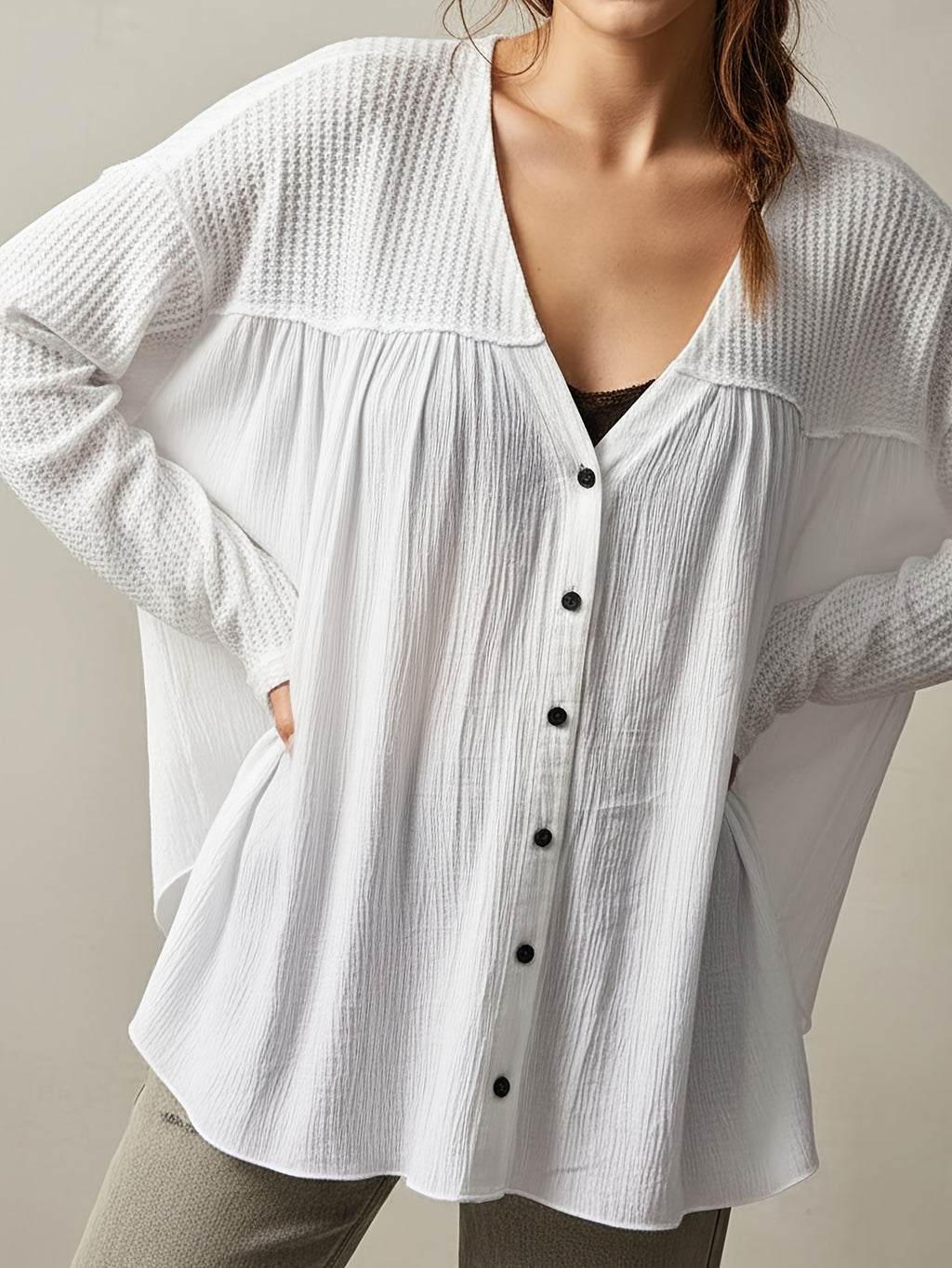 Oversized V-Neck Long-Sleeve Shirt with a Relaxed And Comfortable Vacation Style