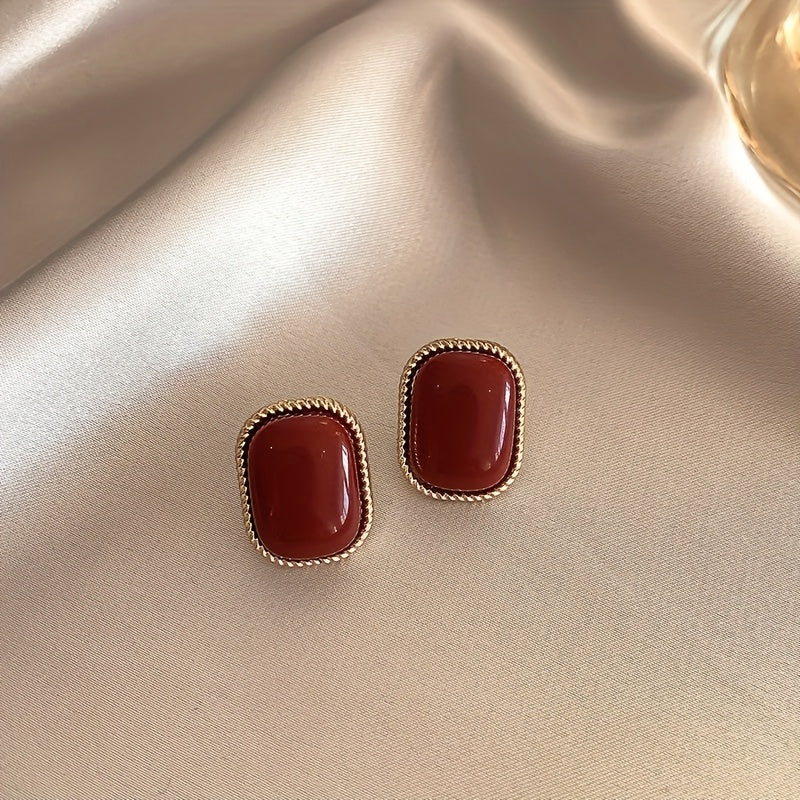 A Set of Five Pairs of Stylish Earrings in Wine Red