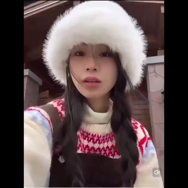 Women'S Plush Faux Fur Bucket Hat - Lightweight Winter Warmth, Non-Stretch Fit, Hand Washable, Valentine'S Day Gift, Holiday & Everyday Fashion Accessory, Cute Hat, Seasonal Fashion, Elegant Design, Soft Texture, Stylish Head