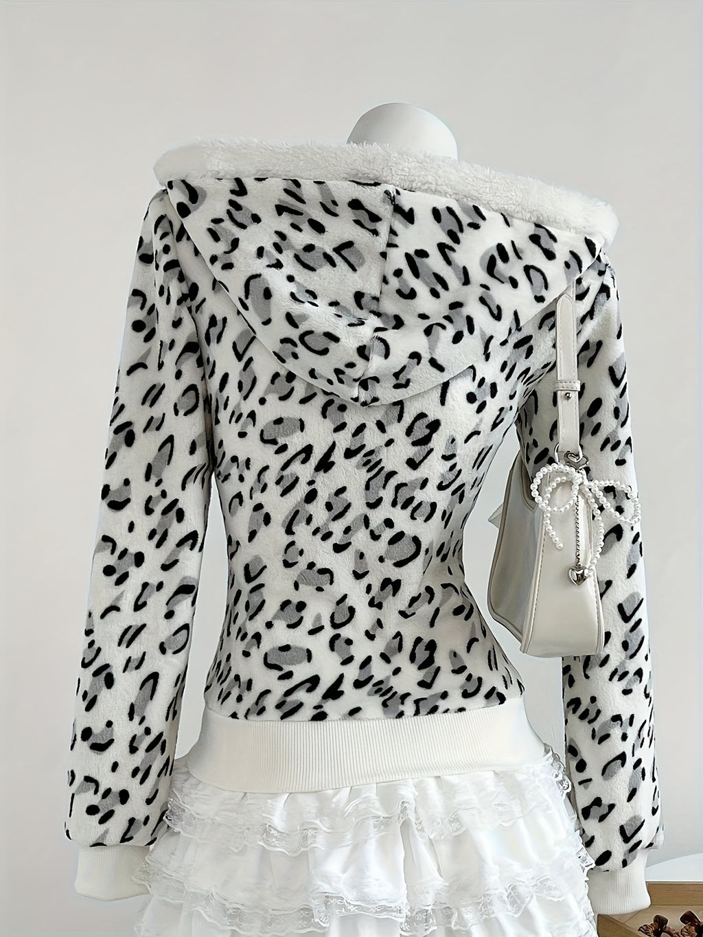 1pc Women'S Soft Fleece Hooded Jacket with & Leopard Print - Cozy Winter Warmth, Full-Zip Casual Outerwear, // Animal Pattern, Machine Washable