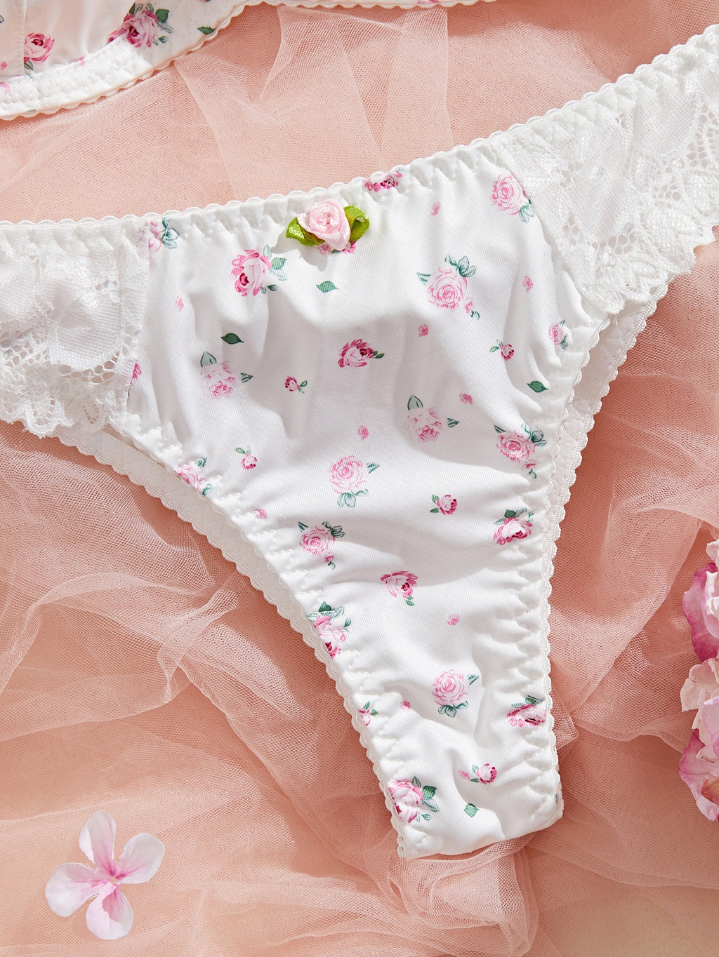 Lingerie Set with Contrast Lace Trim