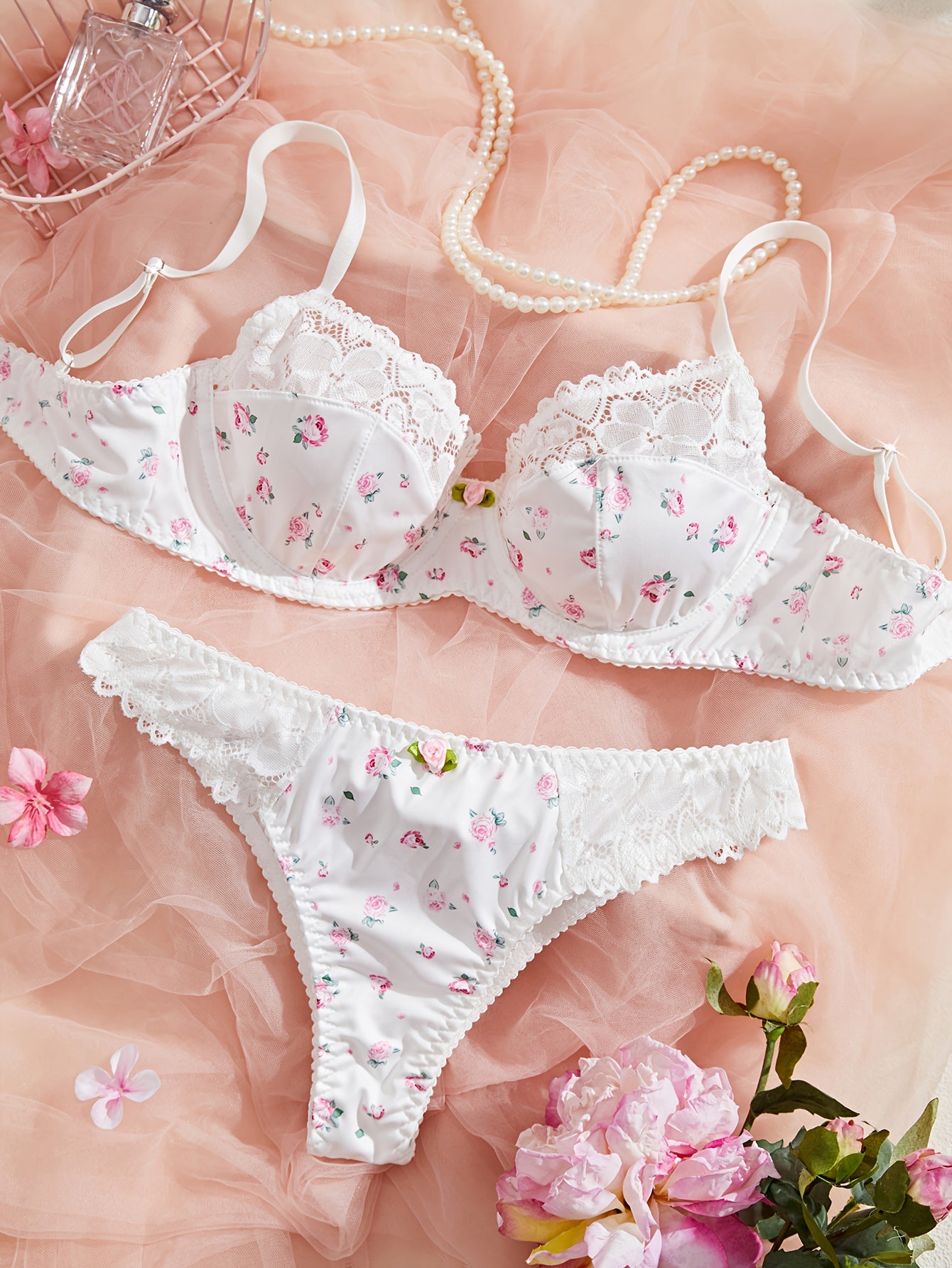 Lingerie Set with Contrast Lace Trim