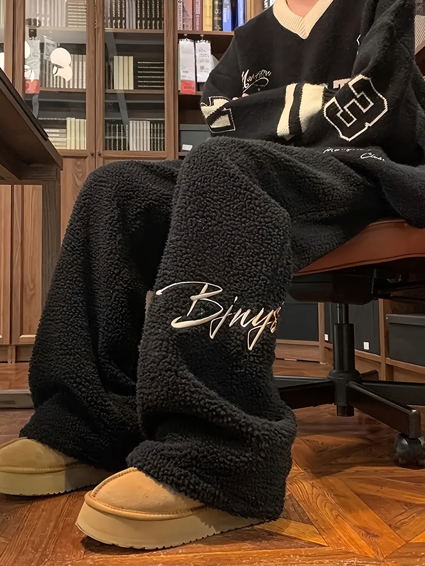 Fleece-Lined Embroidered Casual Pants