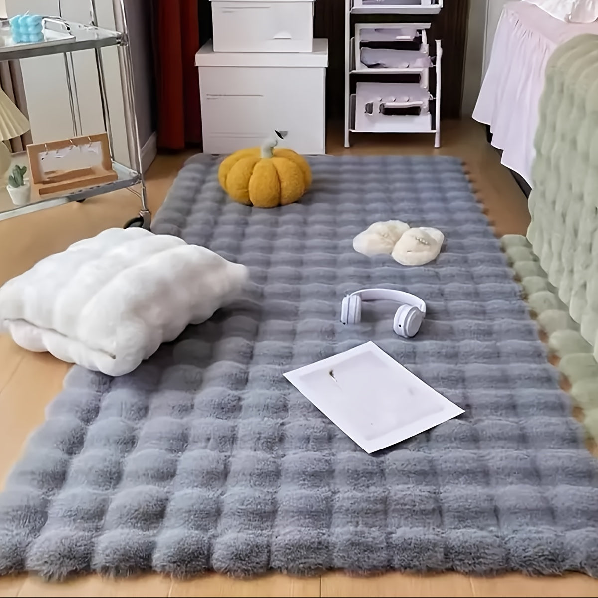 Bubble Velvet Area Mat