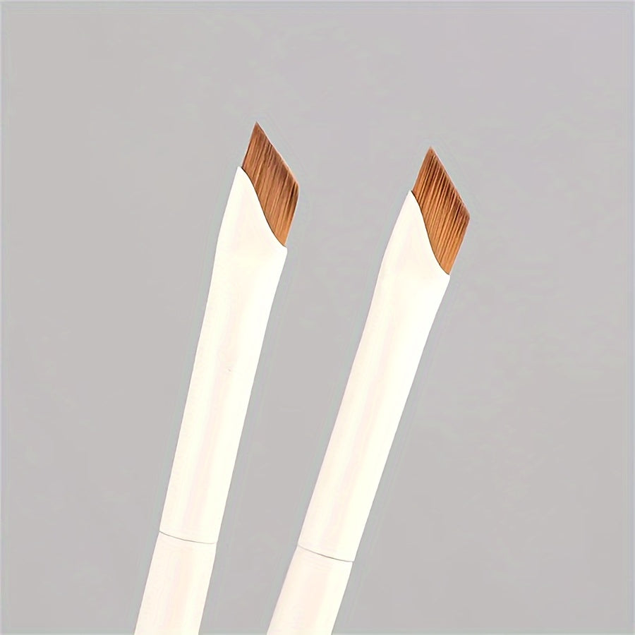 Angled Eyeliner Brush
