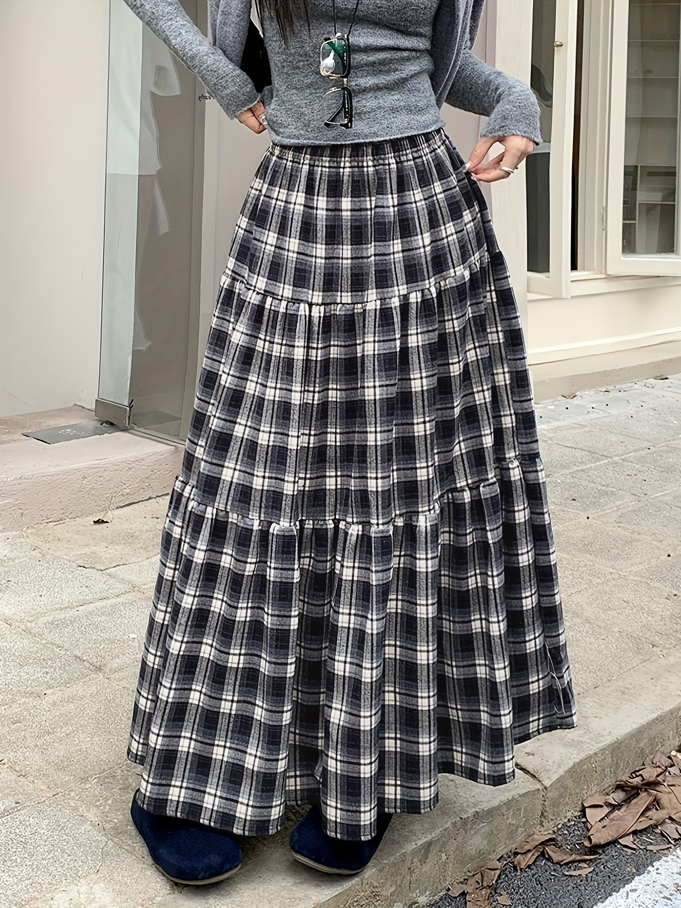 Women'S High-Waisted A-Line Maxi Skirt - Flared Hem, Brown & Black Plaid, Loose Fit Vintage Skirt for Fall/Winter, Casual to Formal Outfits - Non-Belted Waist Everyday & Special Occasion Skirt, Cute Skirts, Winter Fashion, Re