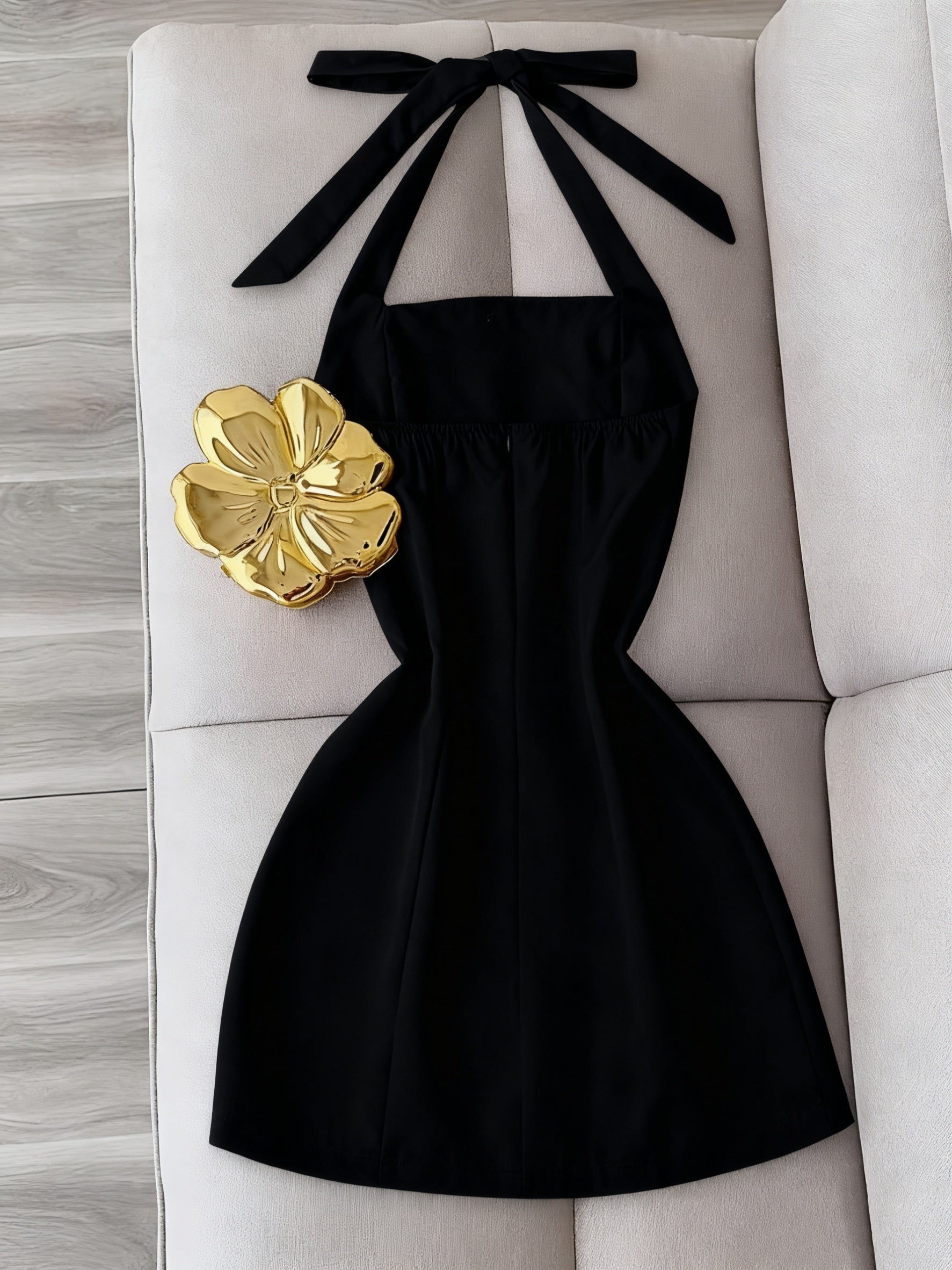 Sleeveless Waist-Cinching Dress with Tie and Button Closure