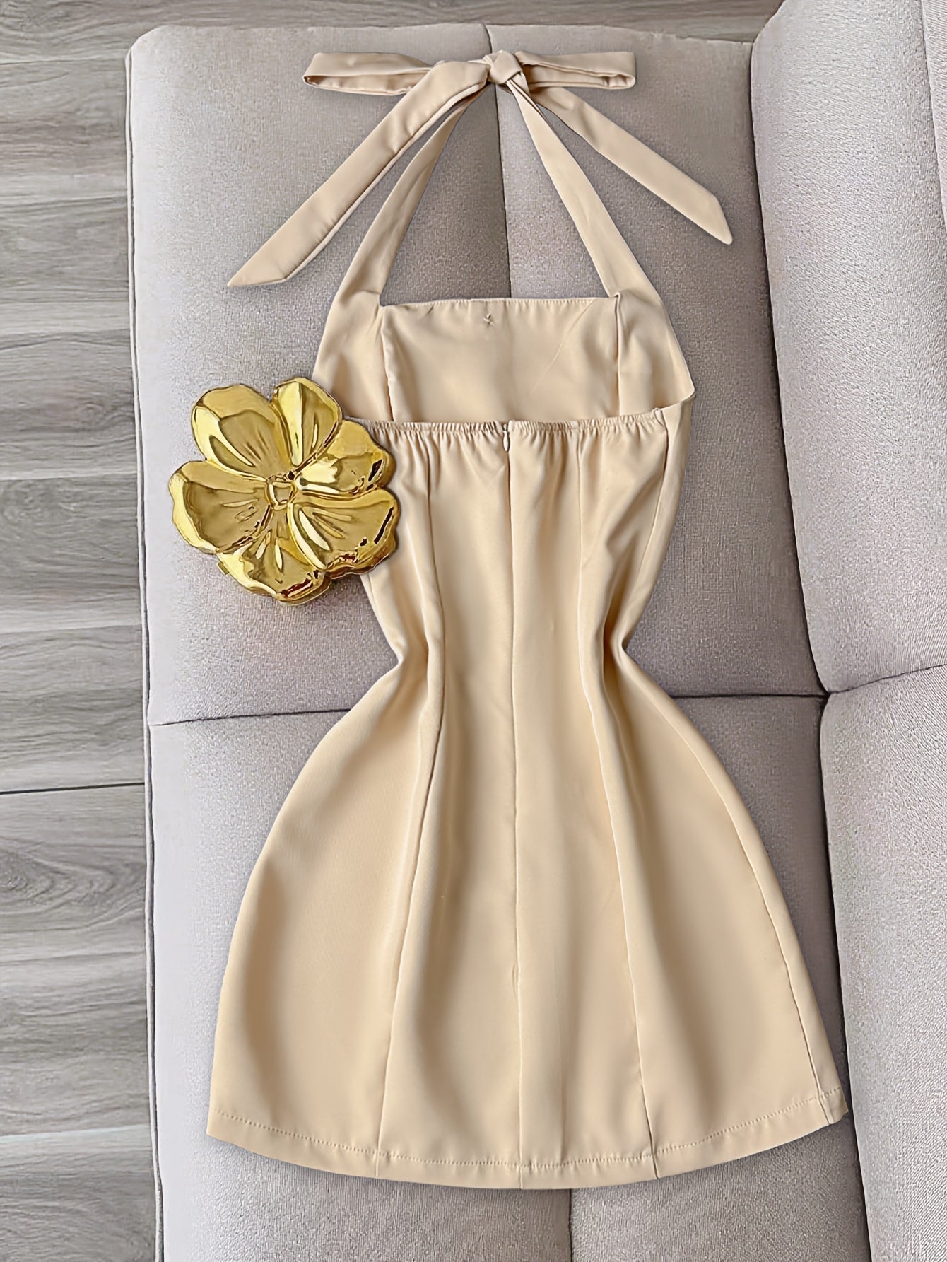 Sleeveless Waist-Cinching Dress with Tie and Button Closure