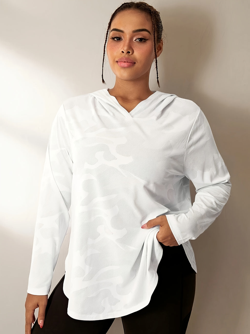 Hooded Sports Shirt Ultra-Thin Camouflage Loose Pullover with Split Back and Bow Design