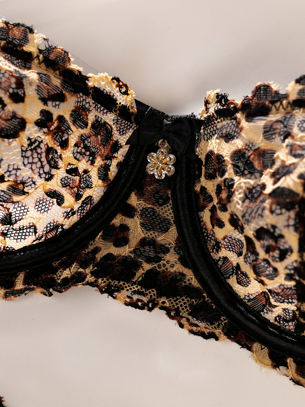 Leopard Print Women's Strapless Off-Shoulder Bra