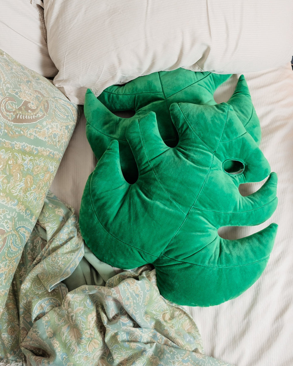 Monstera Deliciosa Leaf Pillow