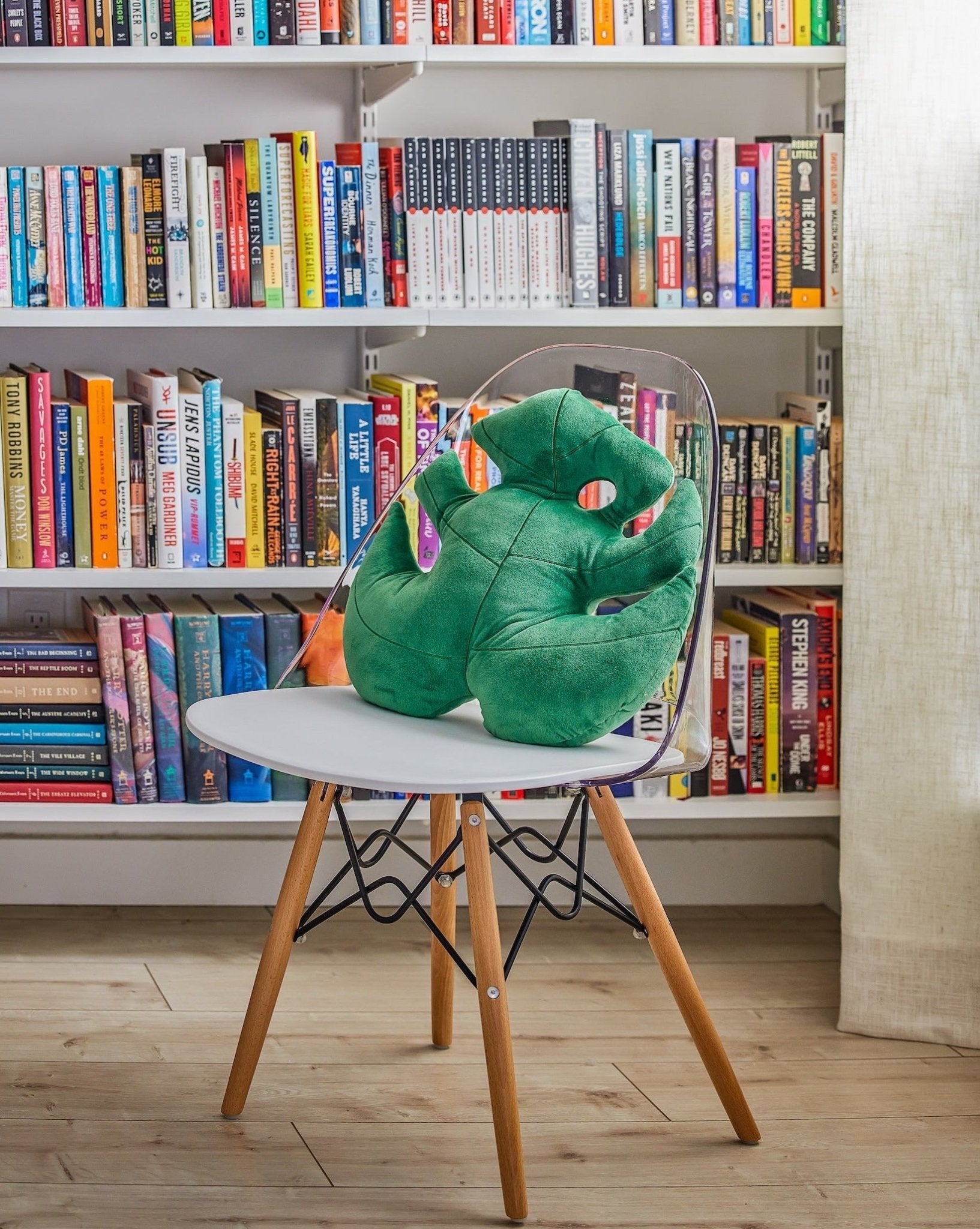 Monstera Deliciosa Leaf Pillow