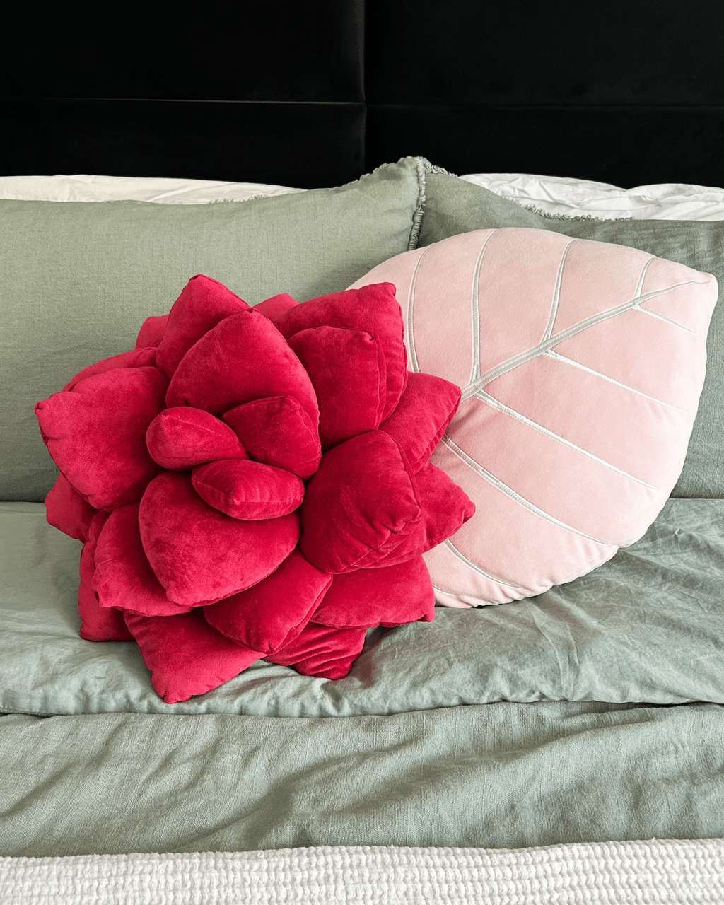 Philodendron Gloriosum Leaf Plush Pillow - Baby Pink